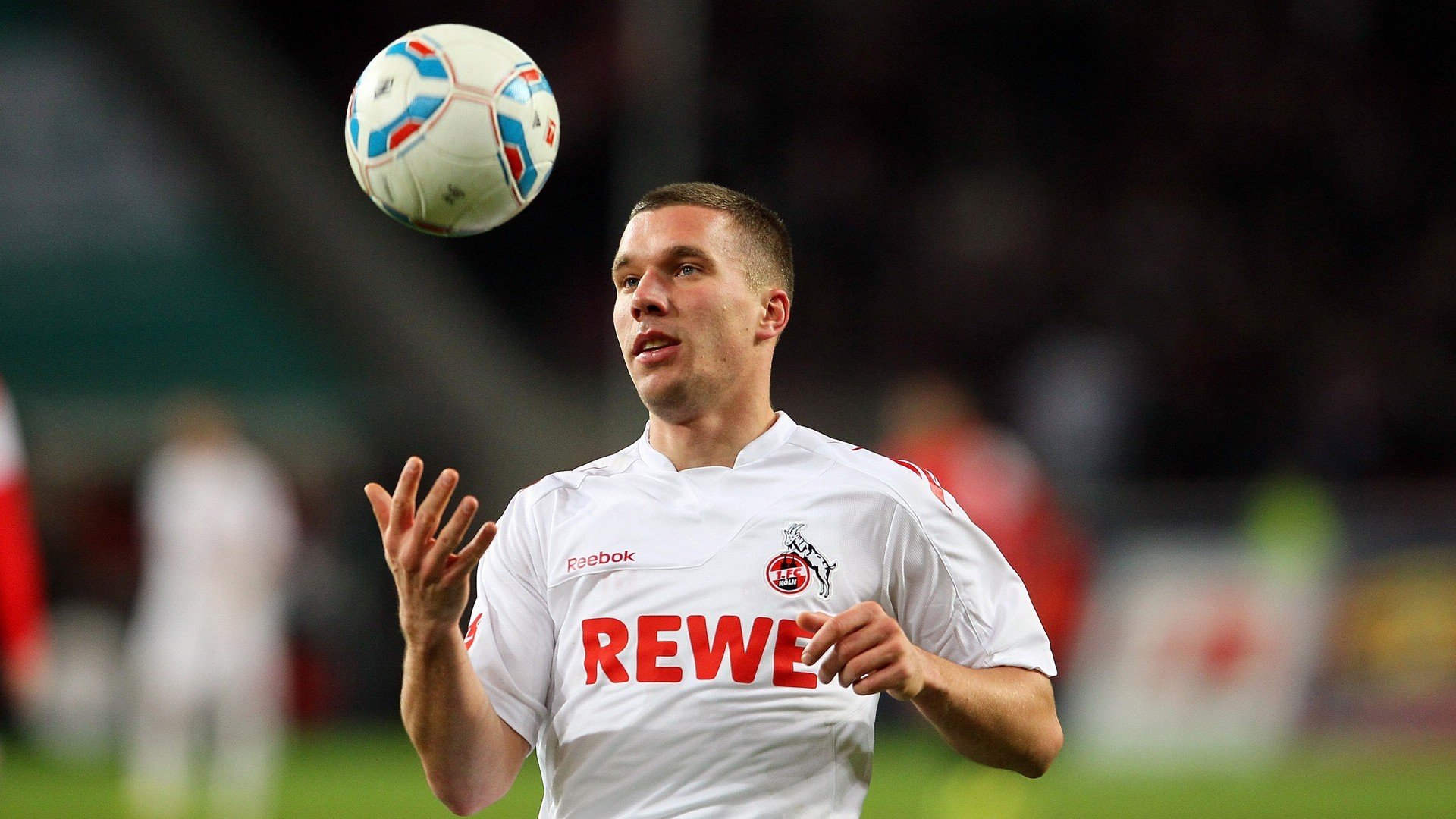 欧冠最新动态:八强对阵一览,谁能晋级?,欧冠8强对阵揭晓2020